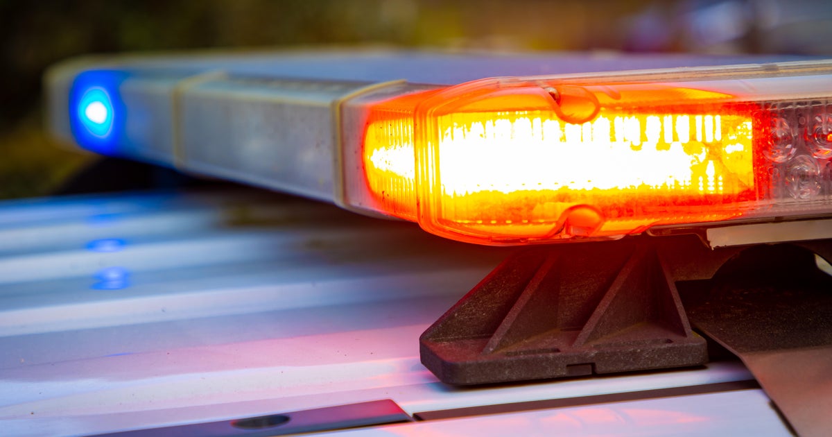 Gentleman shot at Miami apartment complex, investigation underway Gentleman shot at Miami apartment complex, investigation underway