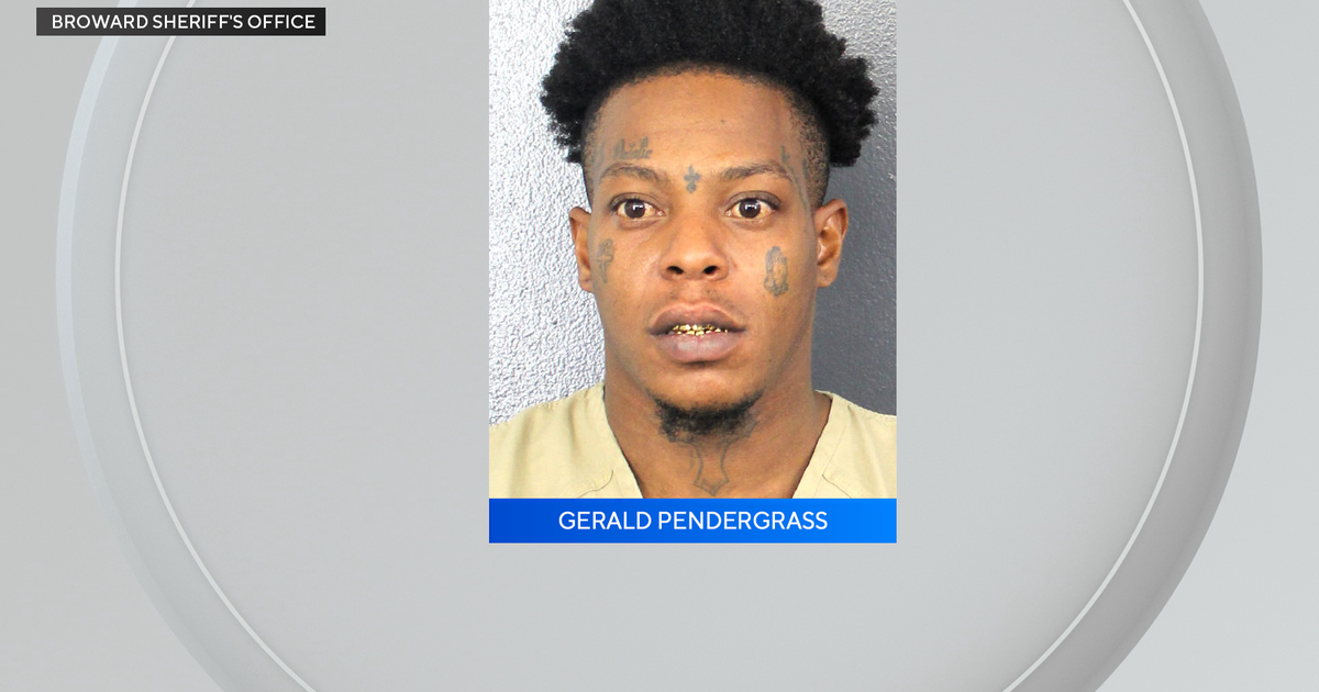 Lauderhill police exploring for theft suspect who fled though being arrested Lauderhill police exploring for theft suspect who fled though being arrested