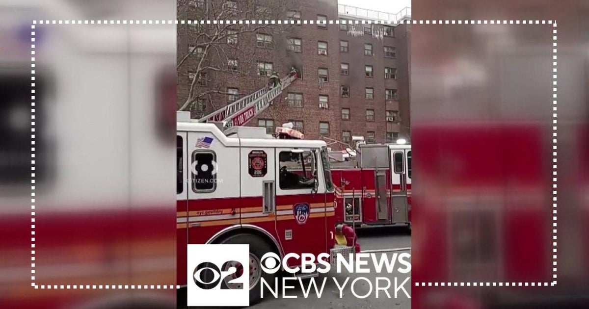 3 hurt in Brooklyn apartment fire - CBS New York