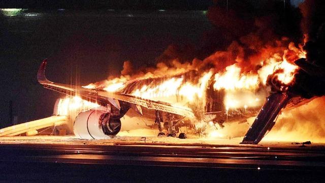 cbsn-fusion-fiery-airplane-crash-at-tokyos-haneda-airport-how-hundreds-escaped-thumbnail-2569089-640x360.jpg 