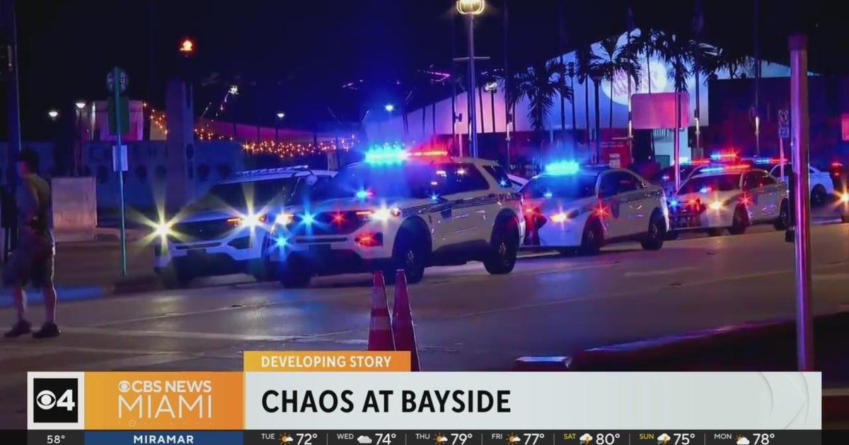 Fight involving teens brought about chaos at Bayside Marketplace Fight involving teens brought about chaos at Bayside Marketplace