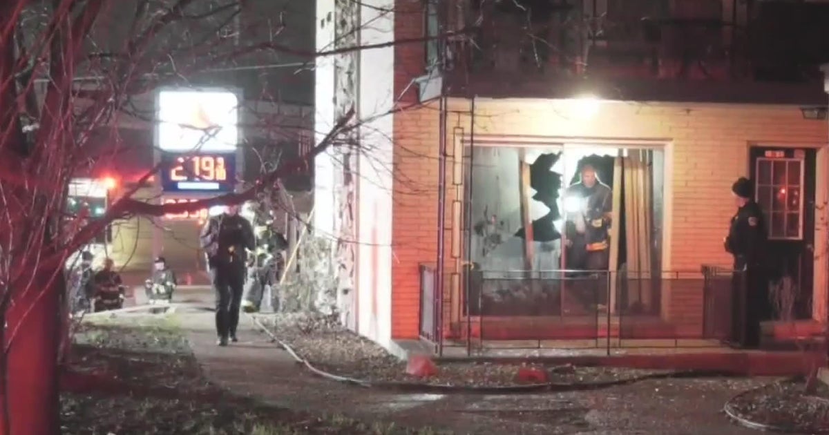1 dead, another hurt after fire inside Hickory Hills apartment complex ...