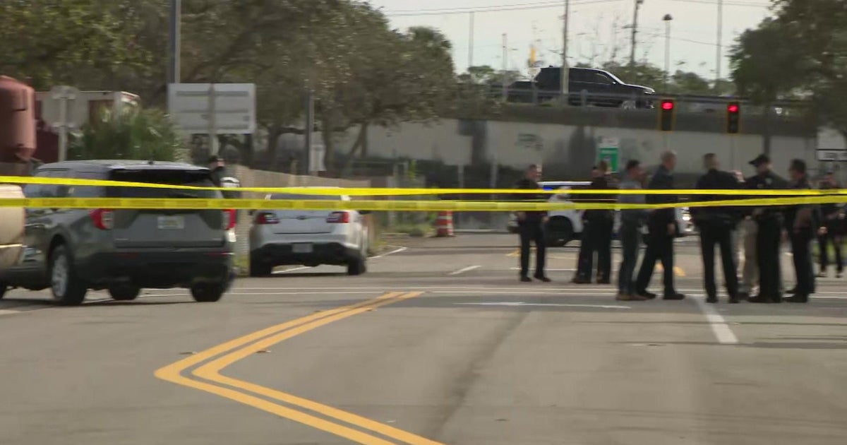 Sunrise police officer, attempted murder suspect injured in Fort ...