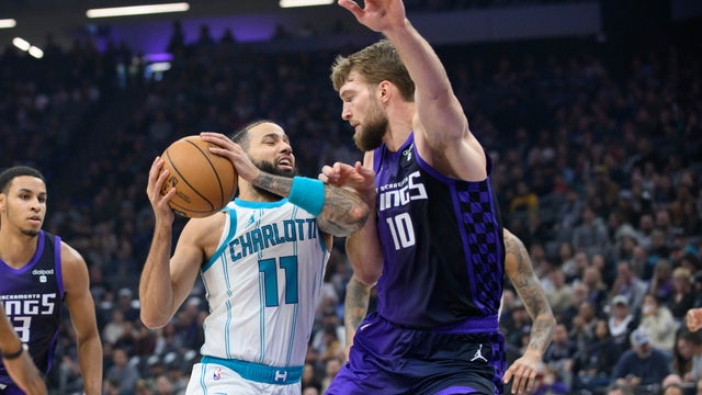 Hornets Kings Basketball