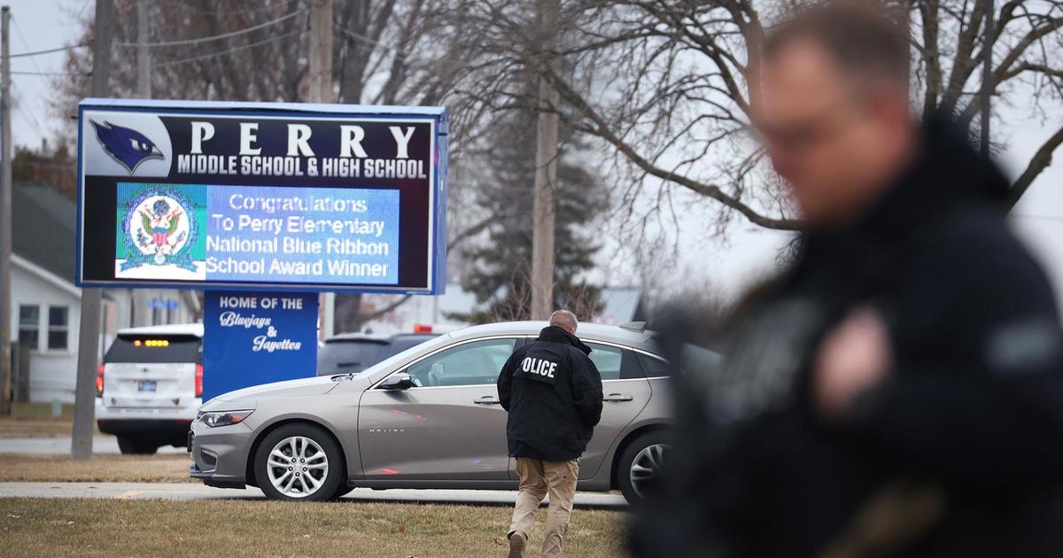 1 Killed, 5 Injured In Iowa School Shooting, Officials Say - CBS News