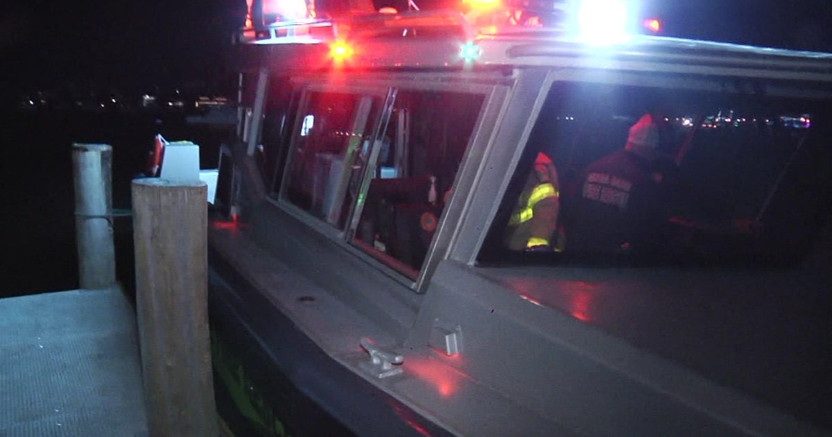 4 gentlemen rescued just after boat capsized off Virginia Crucial 4 gentlemen rescued just after boat capsized off Virginia Crucial