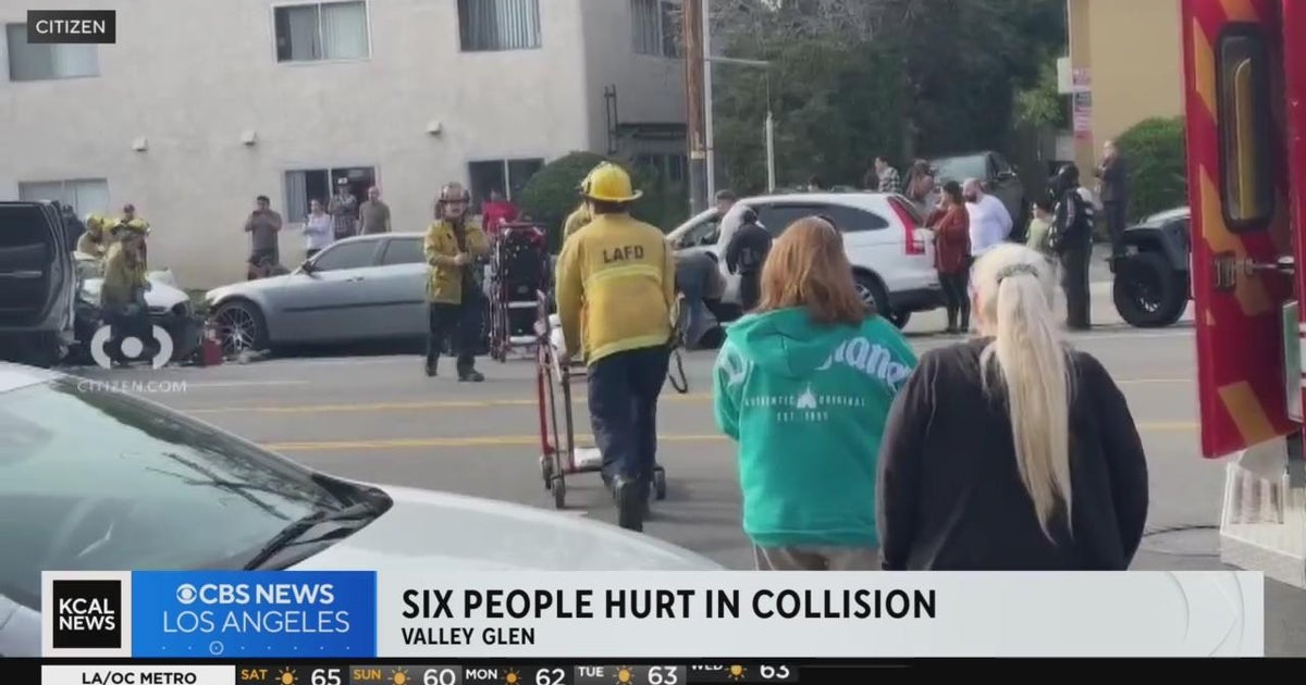 2 people critically injured in two-vehicle crash in Van Nuys - CBS Los ...