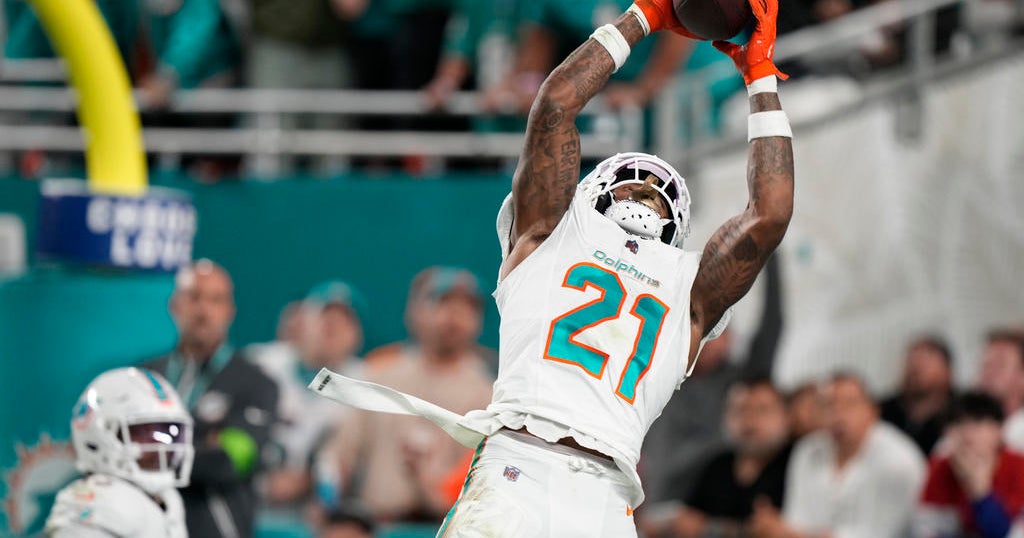 Miami Dolphins lovers display spirit for forthcoming vital activity against Kansas City Chiefs Miami Dolphins lovers display spirit for forthcoming vital activity against Kansas City Chiefs