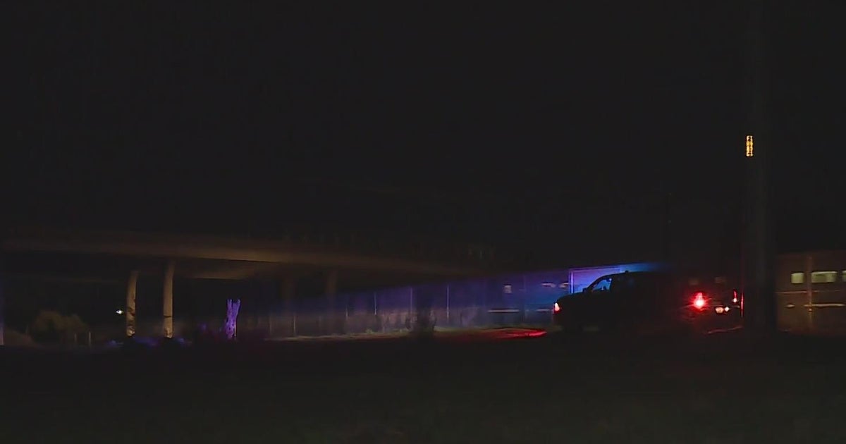 Woman hit and killed by train in North Highlands area - CBS Sacramento