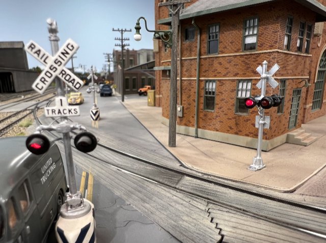 model-railroad-2.png 