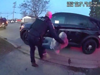 Video shows Chicago area police officer throw handcuffed suspect to ground  - CBS Chicago