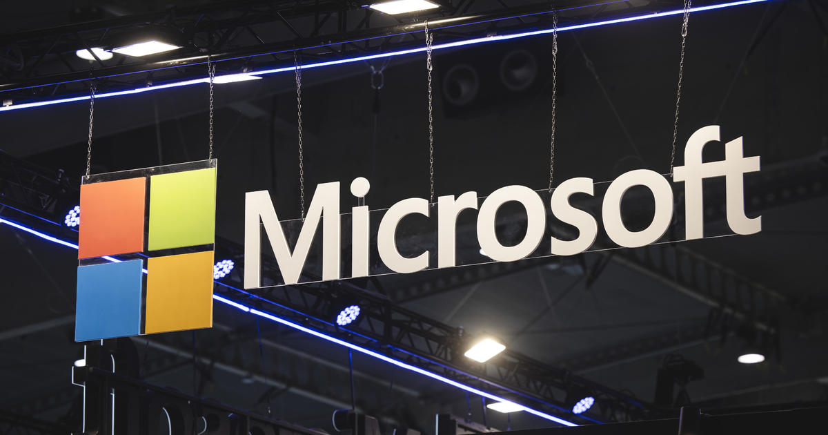 Microsoft briefly outshines Apple as world's most valuable company