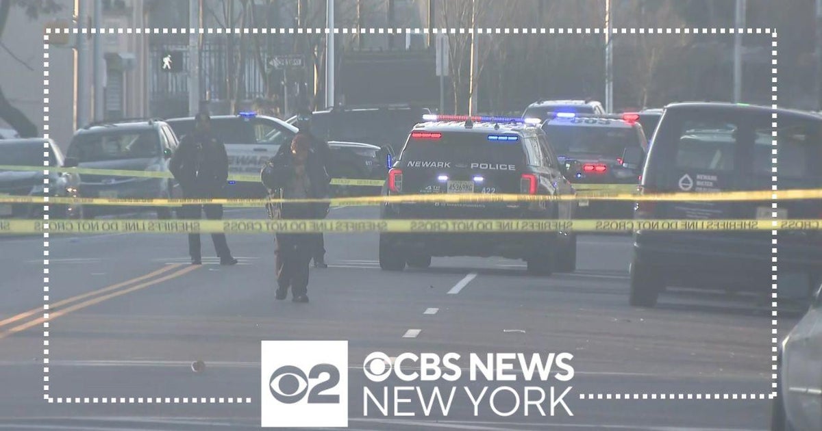 2 teenagers shot in Newark, New Jersey - CBS New York
