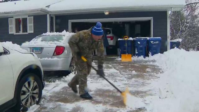 snow-shoveling.jpg 