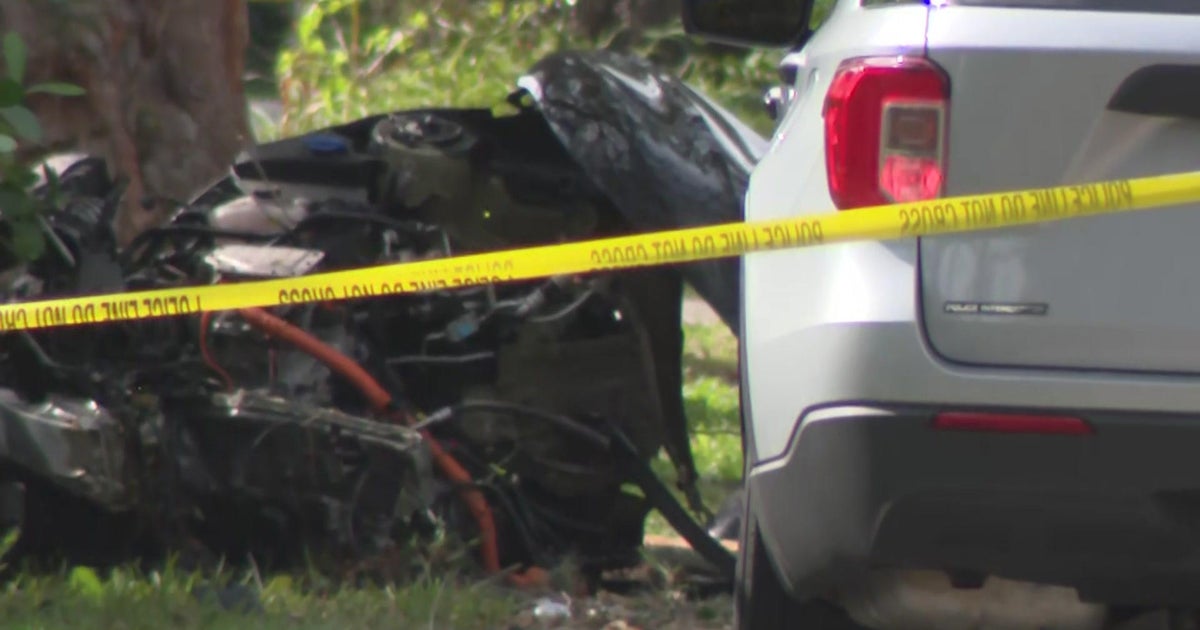 1 dead, 2 critically wounded in Biscayne Park crash 1 dead, 2 critically wounded in Biscayne Park crash