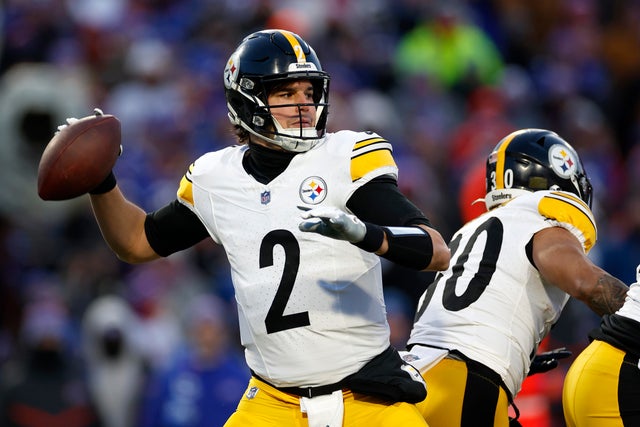 AFC Wild Card Playoffs - Pittsburgh Steelers v Buffalo Bills