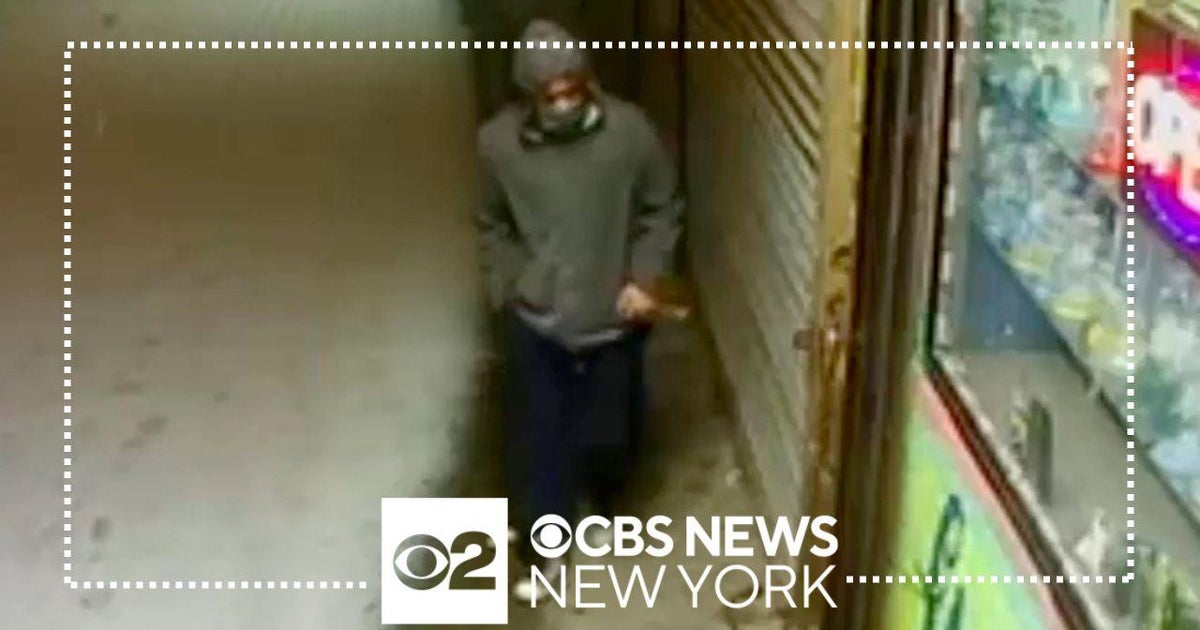 4 randomly stabbed by same suspect in Queens, police say - CBS New York
