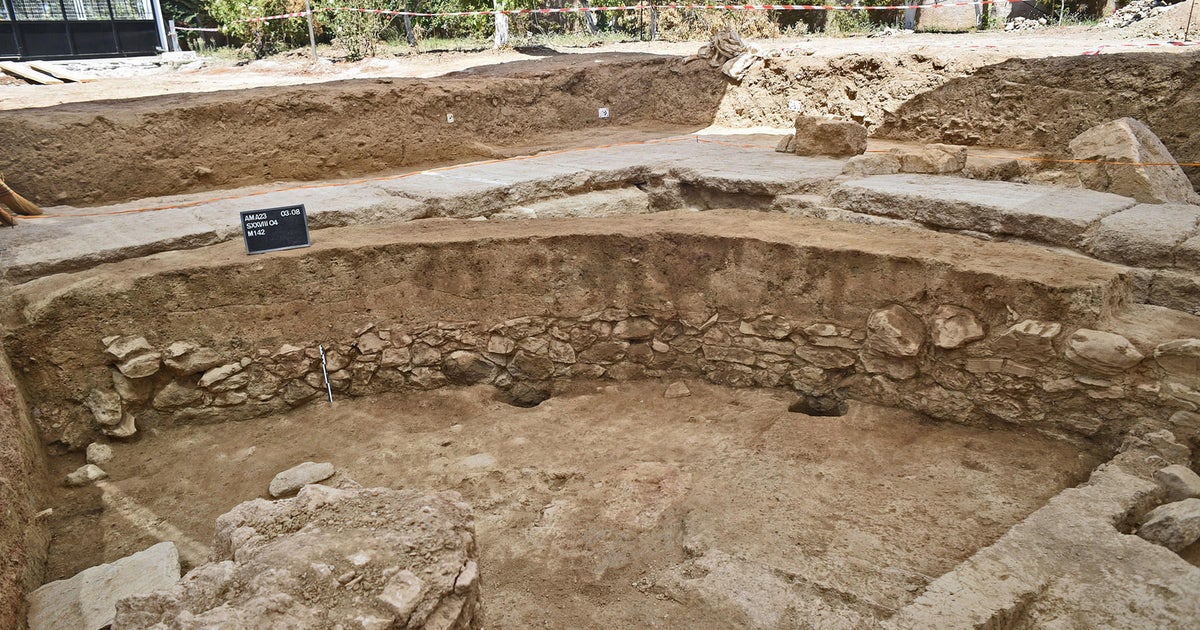 Ancient temple filled with gold and silver jewels discovered in Greece CBS News Ancient temple filled with gold and silver jewels discovered in Greece CBS News