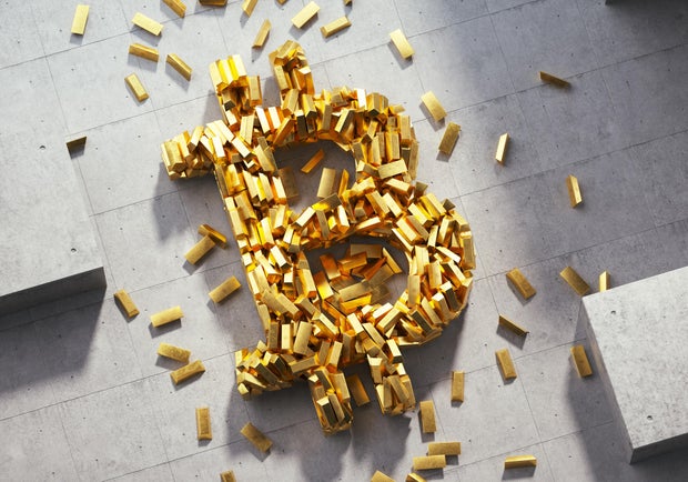 比特币正在下跌。 现在应该投资黄金吗? 比特币正在下跌。 现在应该投资黄金吗?