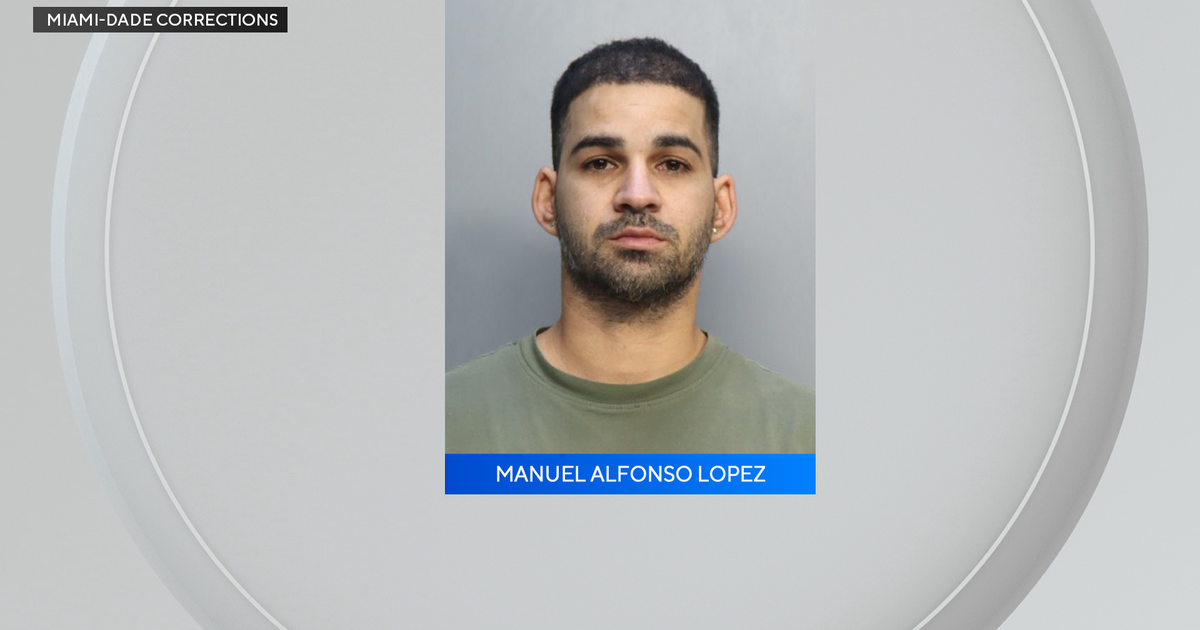 Oakland Park gentleman accused of having element in Oakland Park gentleman accused of having element in