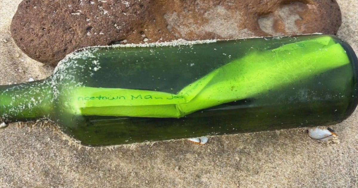 Woman's message in a bottle to late father travels from Massachusetts to France - Vimarsana News