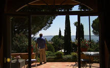 Charles Osgood: At home in the south of France 