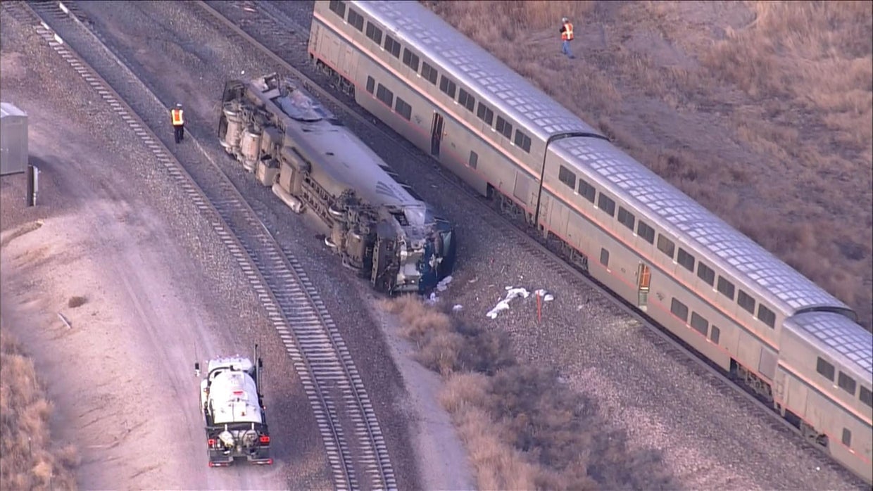 3 injured when Amtrak train hits semi hauling milk, derails in Northern ...