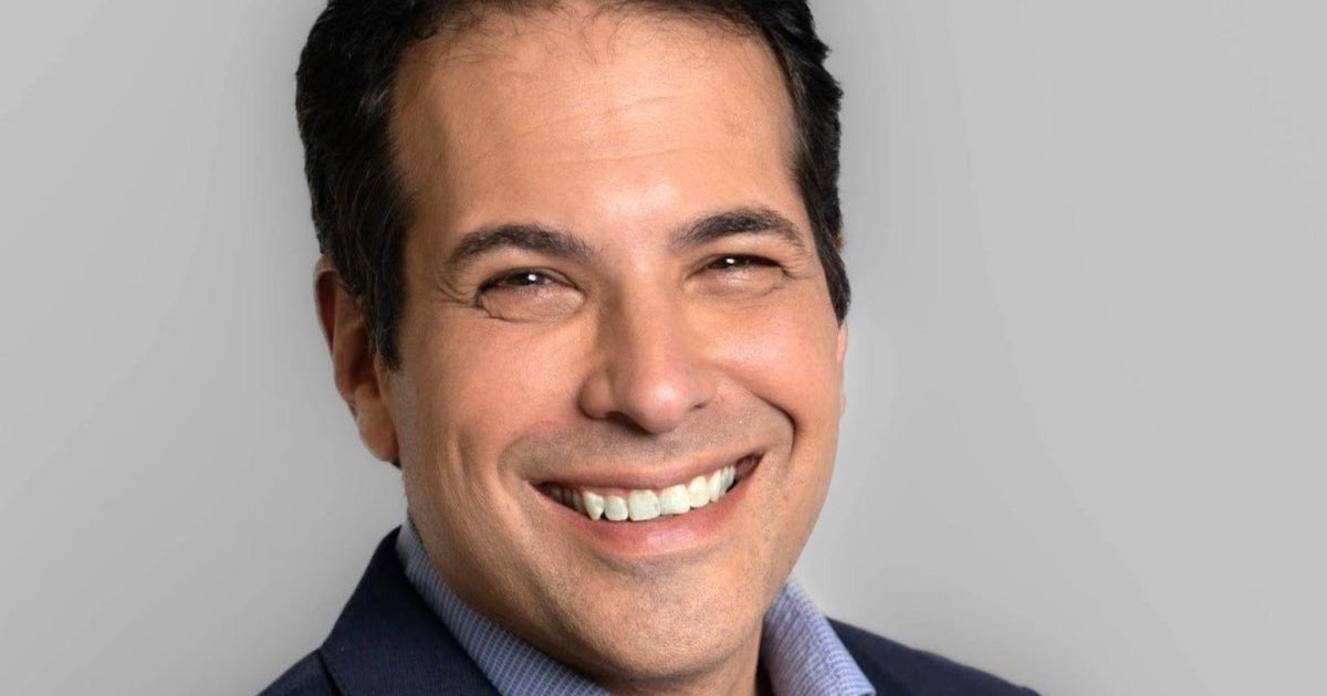 Дейв Малкоф е национален кореспондент на CBS Local News Innovation