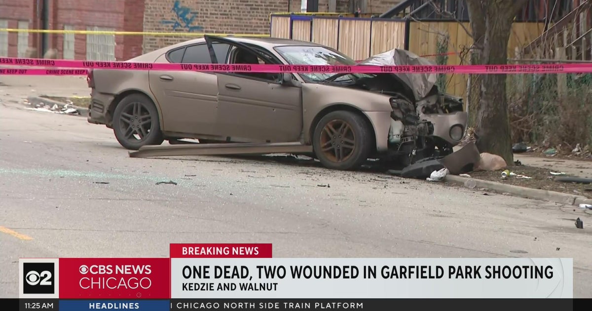 One dead, two hurt in shooting on Chicago's West Side - CBS Chicago