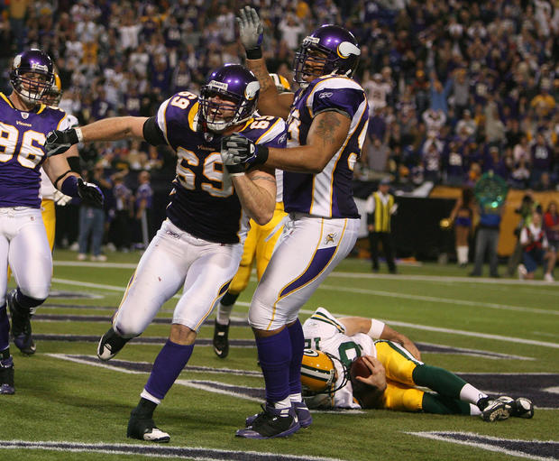 Jerry Holt jgholt@startribune.com 11/09/2008----] Vikings Jared Allen celbrated with Kevin Williams his sack for a saftey of Packers quarteback Aaron Rodgers in the second quarter. 