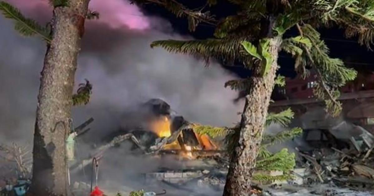 Several people killed when small plane crashes into Florida mobile home