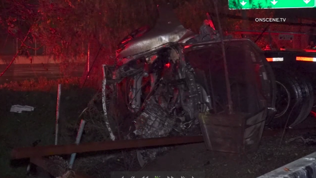 2-killed-in-south-la-crash.png 