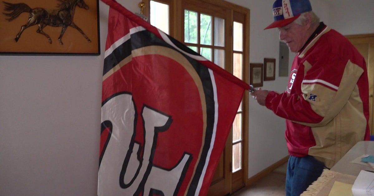 81-year-old 49ers fan has makeshift museum of team in Placerville home