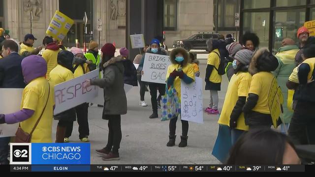 Parents protest CPS over ride stipends.jpg 