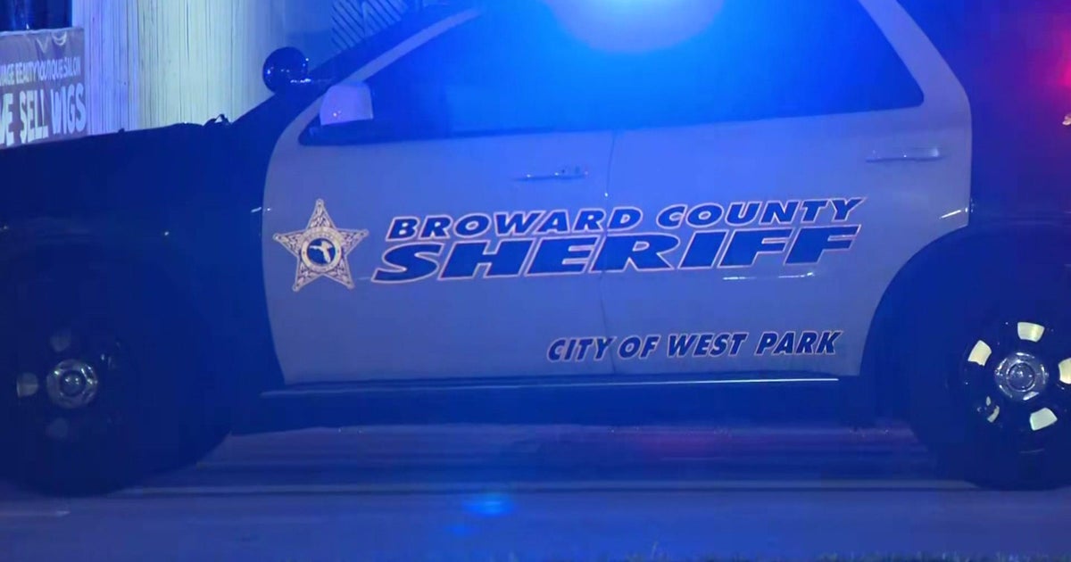 Suspect shot after allegedly attacking deputy with knife, Broward Sheriff’s Office says Suspect shot after allegedly attacking deputy with knife, Broward Sheriff’s Office says