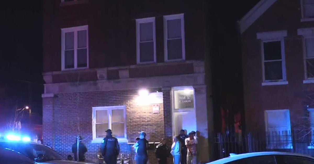 Argument leads to 5 shot, hospitalized in Little Village - CBS Chicago