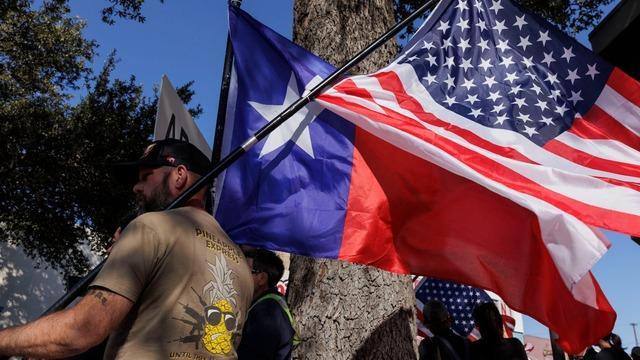 cbsn-fusion-jan-6-defendants-participated-in-anti-immigration-border-rally-thumbnail-2675891-640x360.jpg 