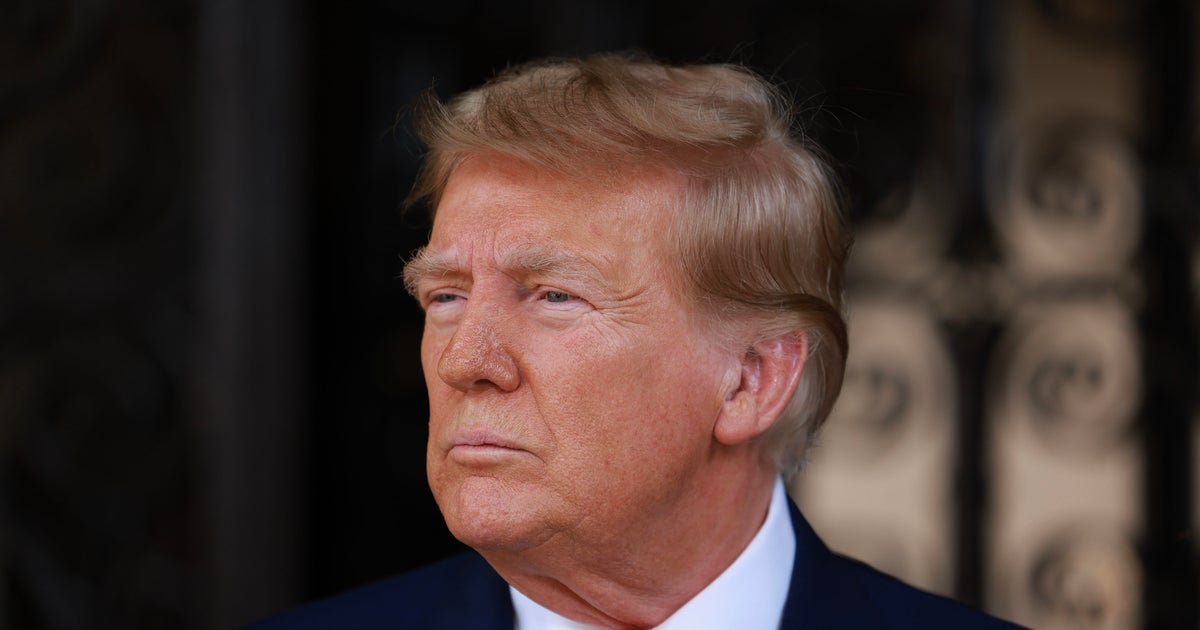 Trump asks Supreme Court to pause immunity ruling in 2020 election case