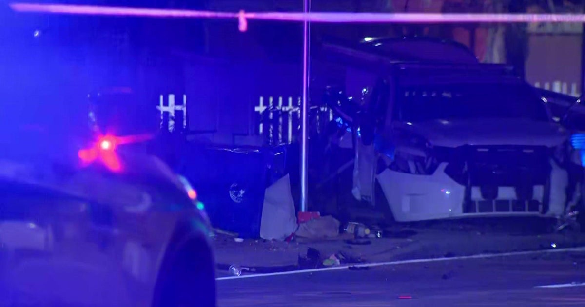 Miami law enforcement officer, 2 many others rushed to JMH following crash Miami law enforcement officer, 2 many others rushed to JMH following crash