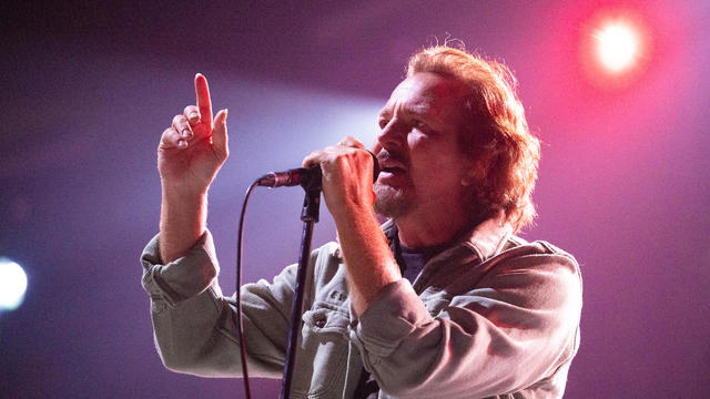 Pearl Jam In Concert - Austin, TX 