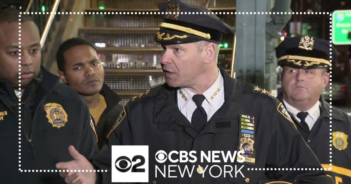 Watch: NYPD update on Bronx deadly subway shooting - CBS New York