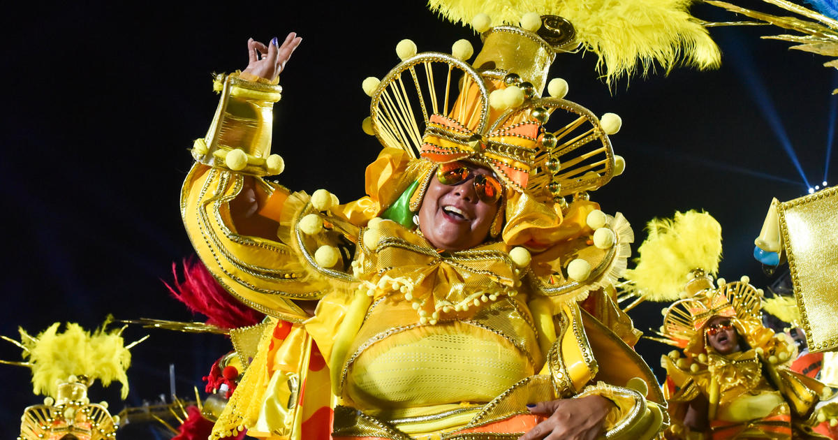 Празненства на Марди Гра и карнавал изпълват улиците — вижте най-зрелищните костюми за 2024 г.