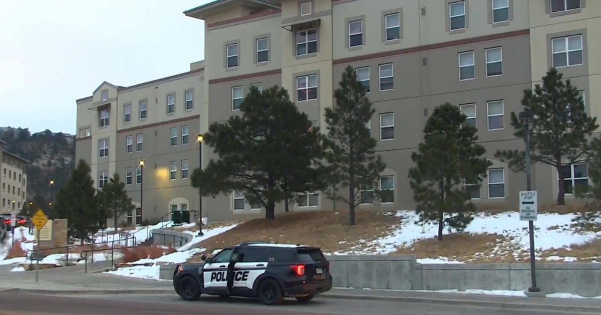 Victims identified after 2 people found dead inside dorm room on University of Colorado – Colorado Springs campus Victims identified after 2 people found dead inside dorm room on University of Colorado – Colorado Springs campus