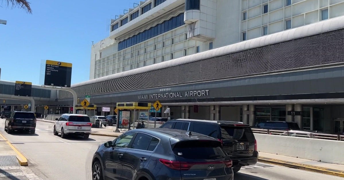 Miami International Airport concourses evacuated due to "suspicious item" -  CBS Miami