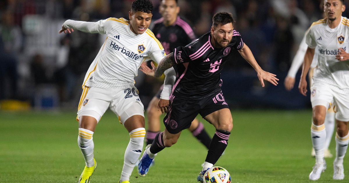 Lionel Messi scores in injury time, Inter Miami salvages a 1-1 draw with the LA Galaxy Lionel Messi scores in injury time, Inter Miami salvages a 1-1 draw with the LA Galaxy