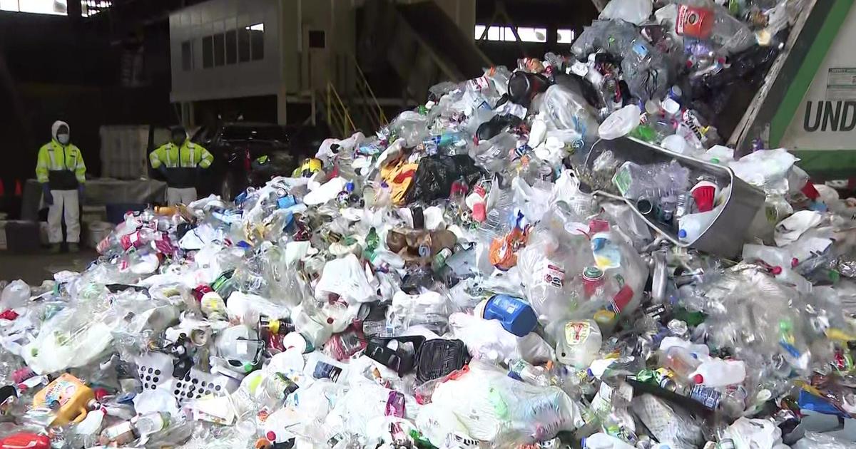 New York lawmakers push bill cutting down on plastic packaging across state