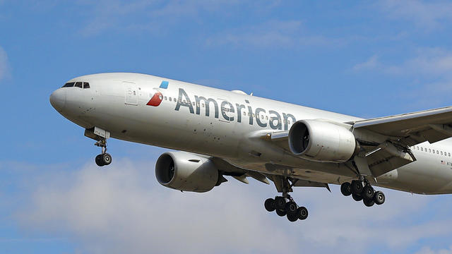 American Airlines Boeing 777 Landing At London Heathrow Airport 