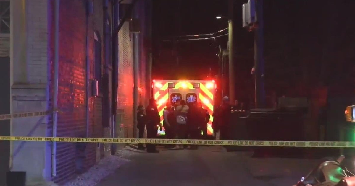 Man seriously injured in shooting during fight on Chicago's South Side ...