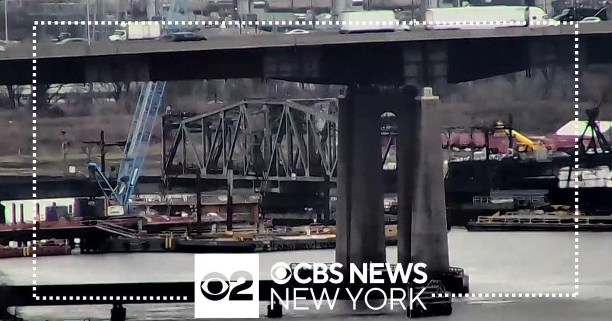 NJ Transit suspensions because Portal Bridge stuck open - CBS New York