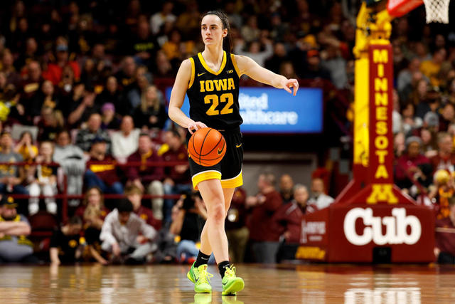 Caitlin Clark Scoring Record and Iowa Women's Basketball: Stream on  Peacock, Tipoff Time | Peacock Blog